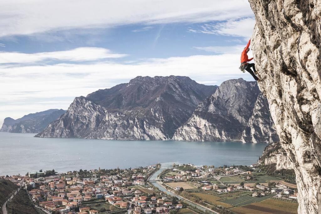 Me Ca - Appartamento Vacanze Riva del Garda Ngoại thất bức ảnh